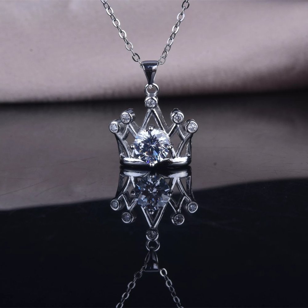 2ct CZ S925 Crown Necklace - Picture 2 of 8